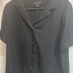 Banana Republic Men’s Black Short-Sleeve Button-Up Shirt
